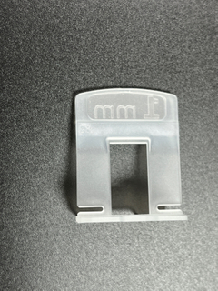 Precision Injection-Molded 1mm Clear Plastic Positioning Clips