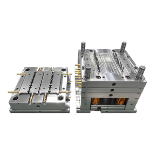 1*16 Cavity ABS Material Large Sprue Sub Gate S136 HRC48-52 Mold Steel ISO13485 Certification Medical Equipment Injection Accessory Inlet Connector Mold