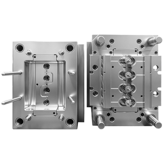PP S136 HRC48-52 Steel Submarine Gating Polished Mold Cavity Straight Connector Injection Plastic Mold